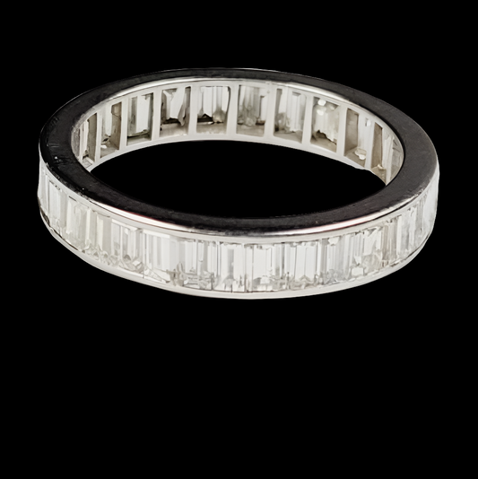 Full hoop baguette diamond ring
SKU: 5256