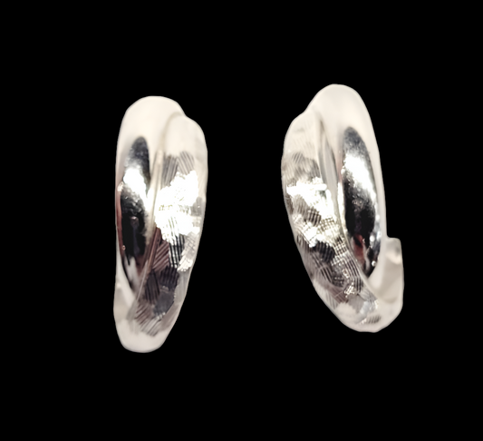 White gold hoop earrings
SKU: 5874