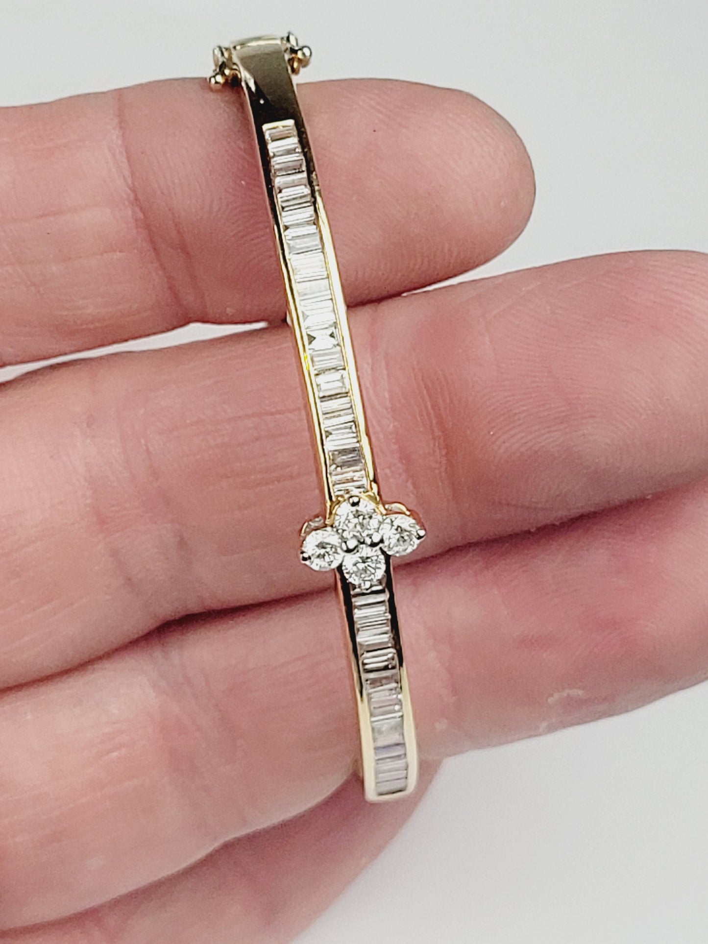 Vintage baguette diamond 18ct gold bangle sku 8982