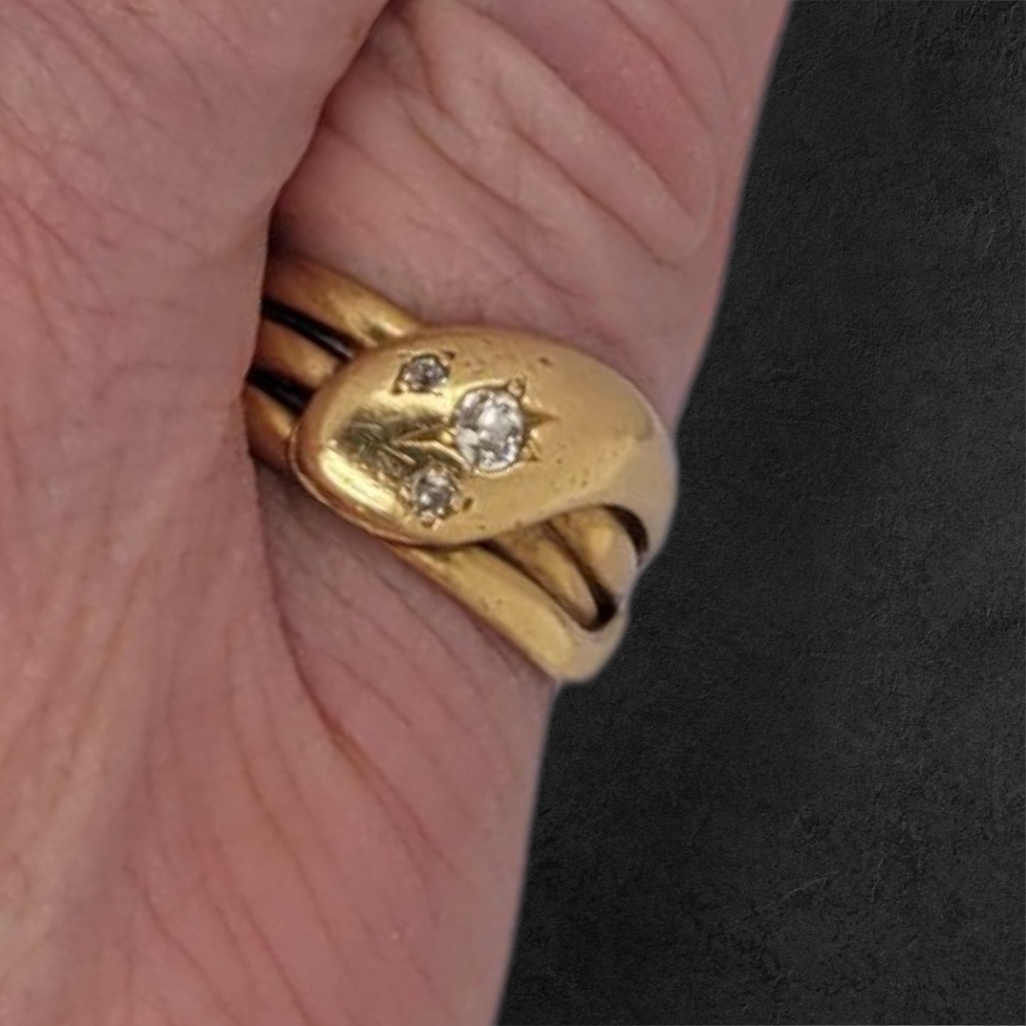 18ct gold snake ring
SKU: 8484