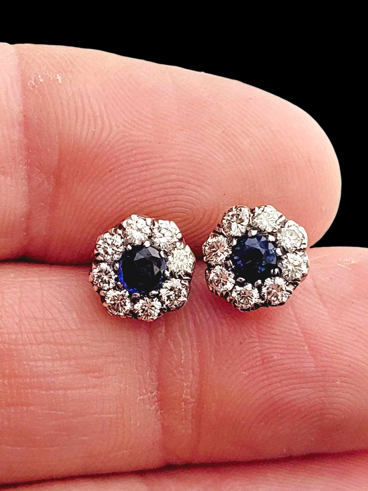 Petite sapphire and diamond cluster earrings
SKU: 8487