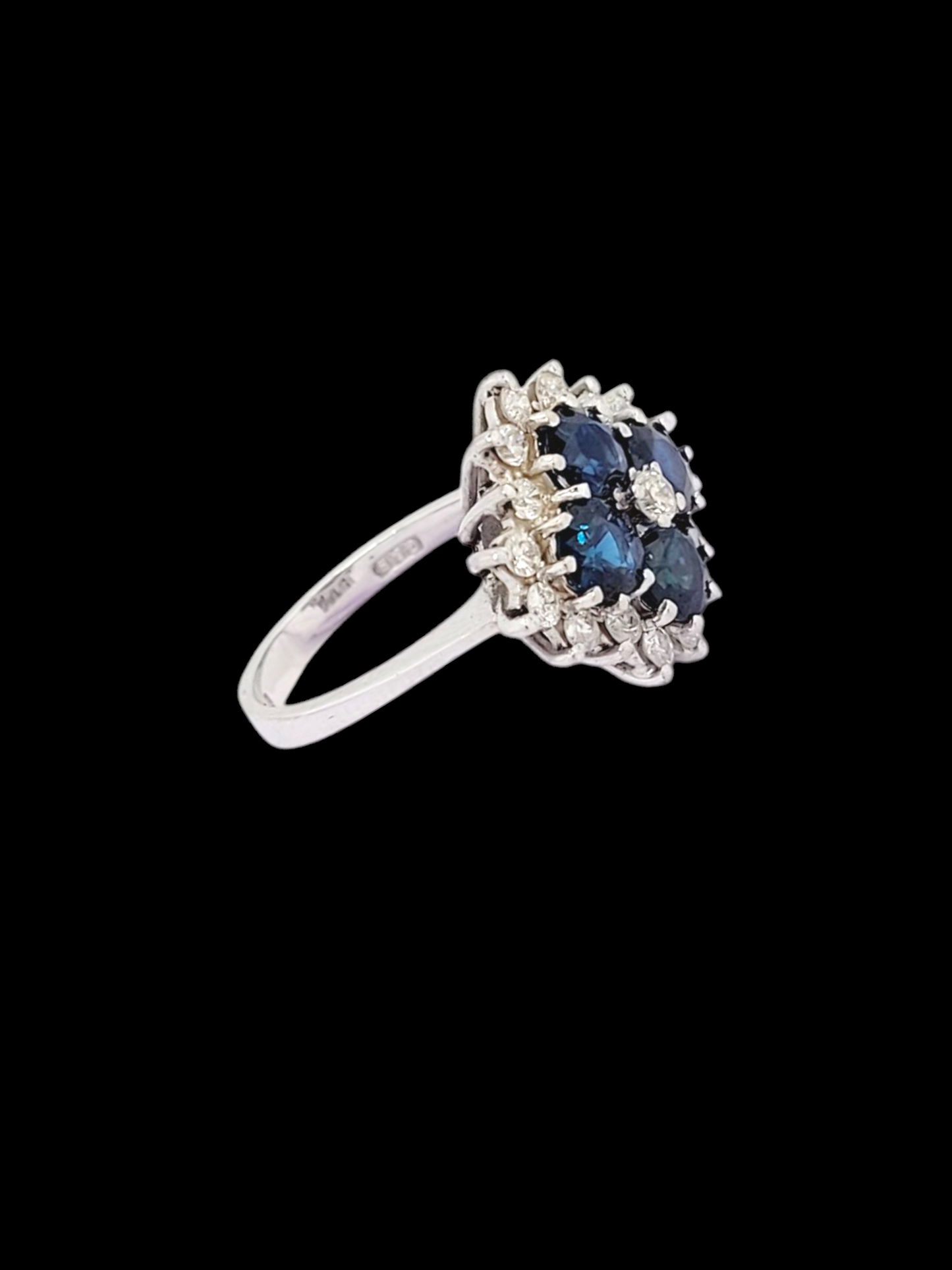 Sapphire and diamond vintage cluster ring
SKU: 7975