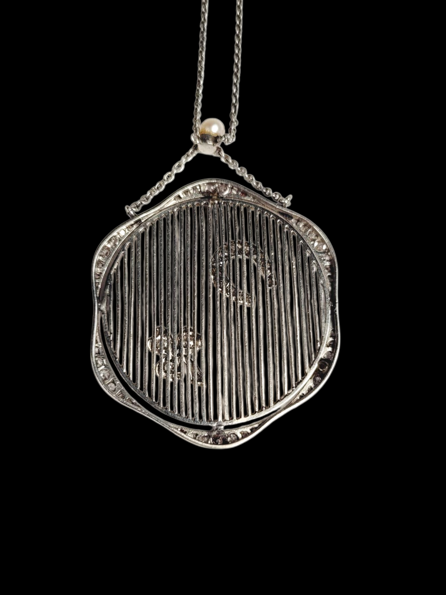 Art deco Lucky charm diamond pendant
SKU: 8209