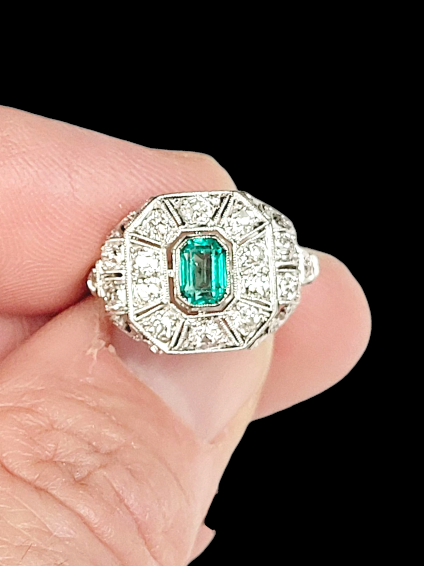 Art deco emerald and diamond engagement ring
SKU: 8225