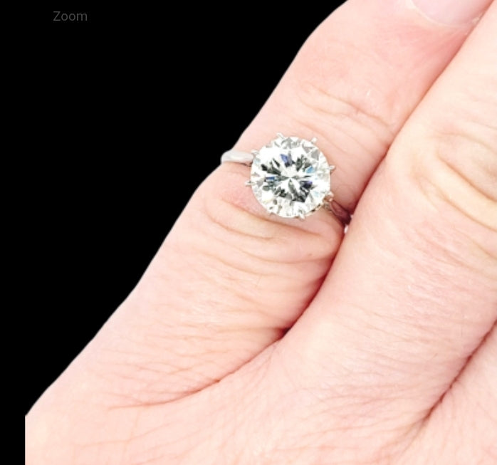 2.36ct Diamond engagement ring set in platinum
SKU: 5149