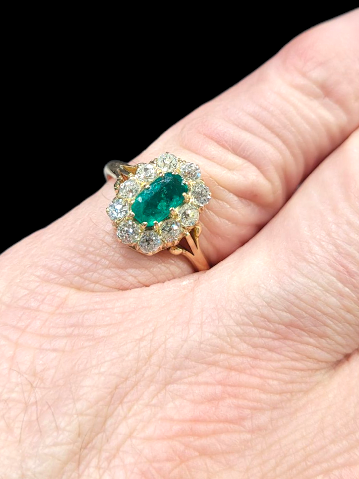 Antique emerald and diamond cluster engagement ring
SKU: 8143