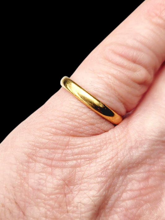 22ct gold wedding band
SKU: 8120