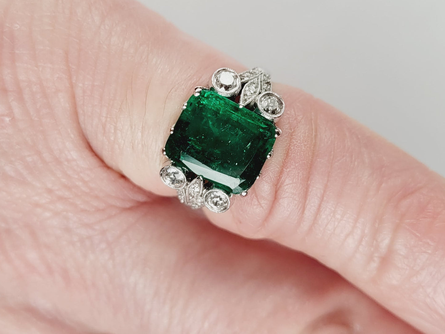 Fine Columbian emerald and diamond art deco ring sku 8838