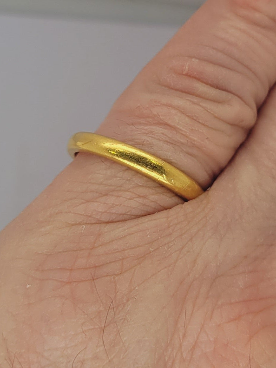 Antique buttery 22ct yellow gold wedding band sku 8518