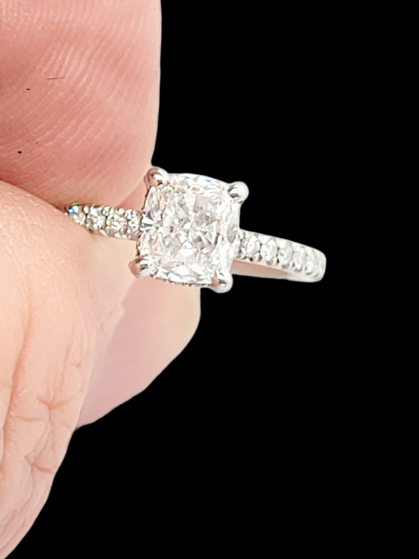 1.12ct D IF cushion cut diamond ring
SKU: 8411