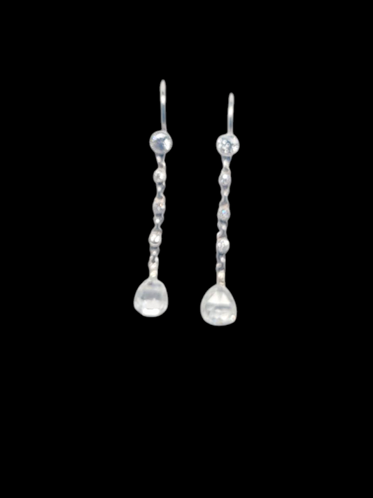 Briolette and old cut diamond dropped earrings
SKU: 8002