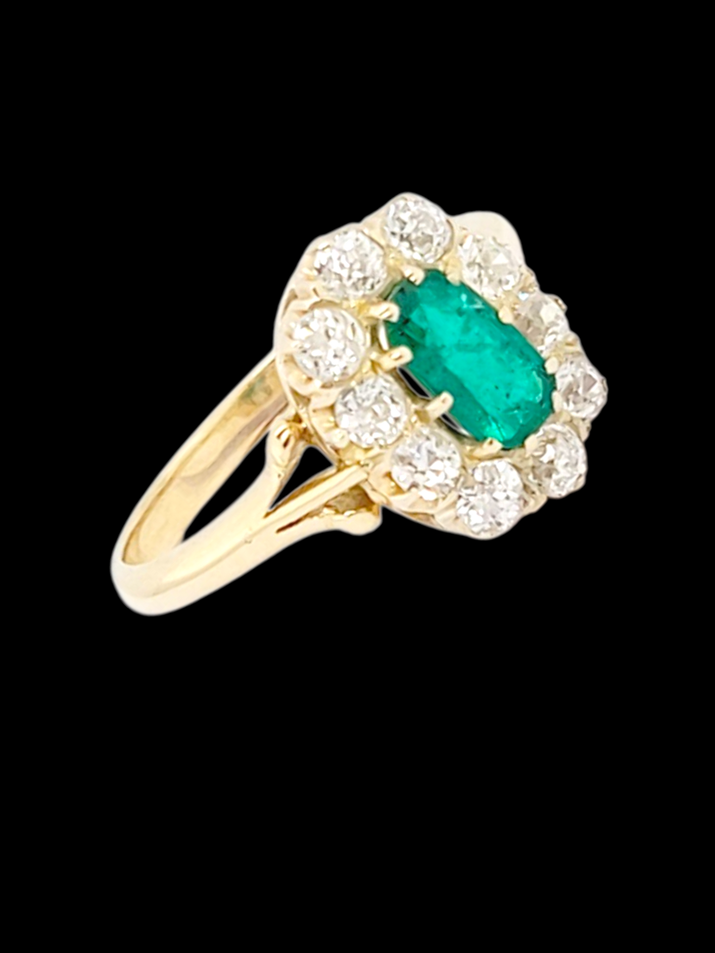 Antique emerald and diamond cluster engagement ring
SKU: 8143