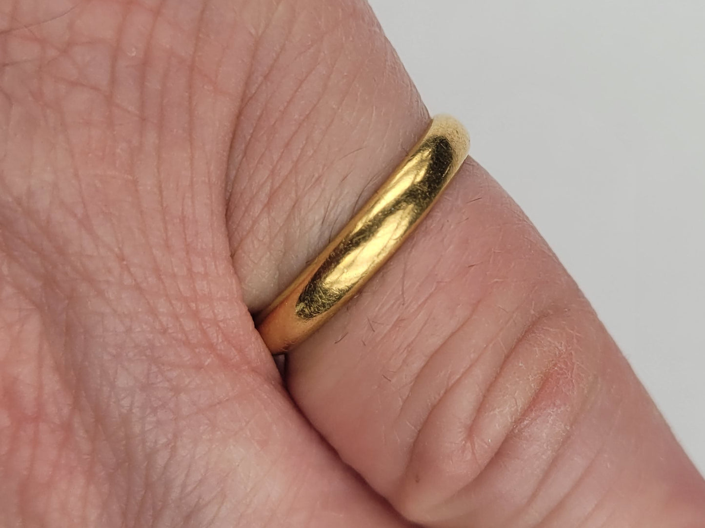 Traditional 22ct gold wedding ring sku 8989