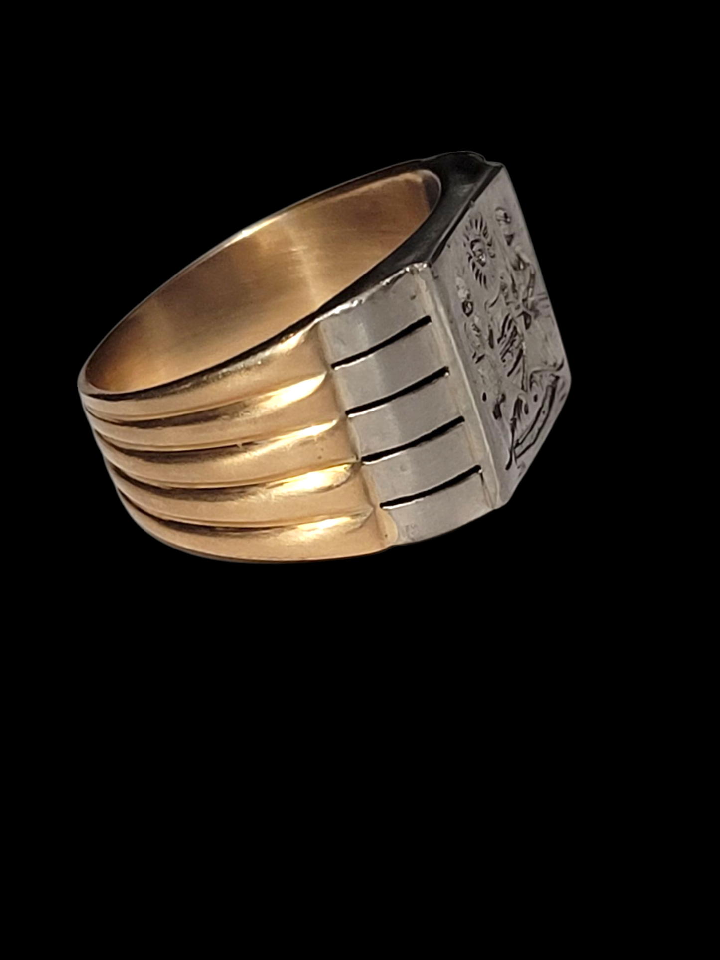 Rare antique Platinum and 18ct yellow gold signet ring
SKU: 8287