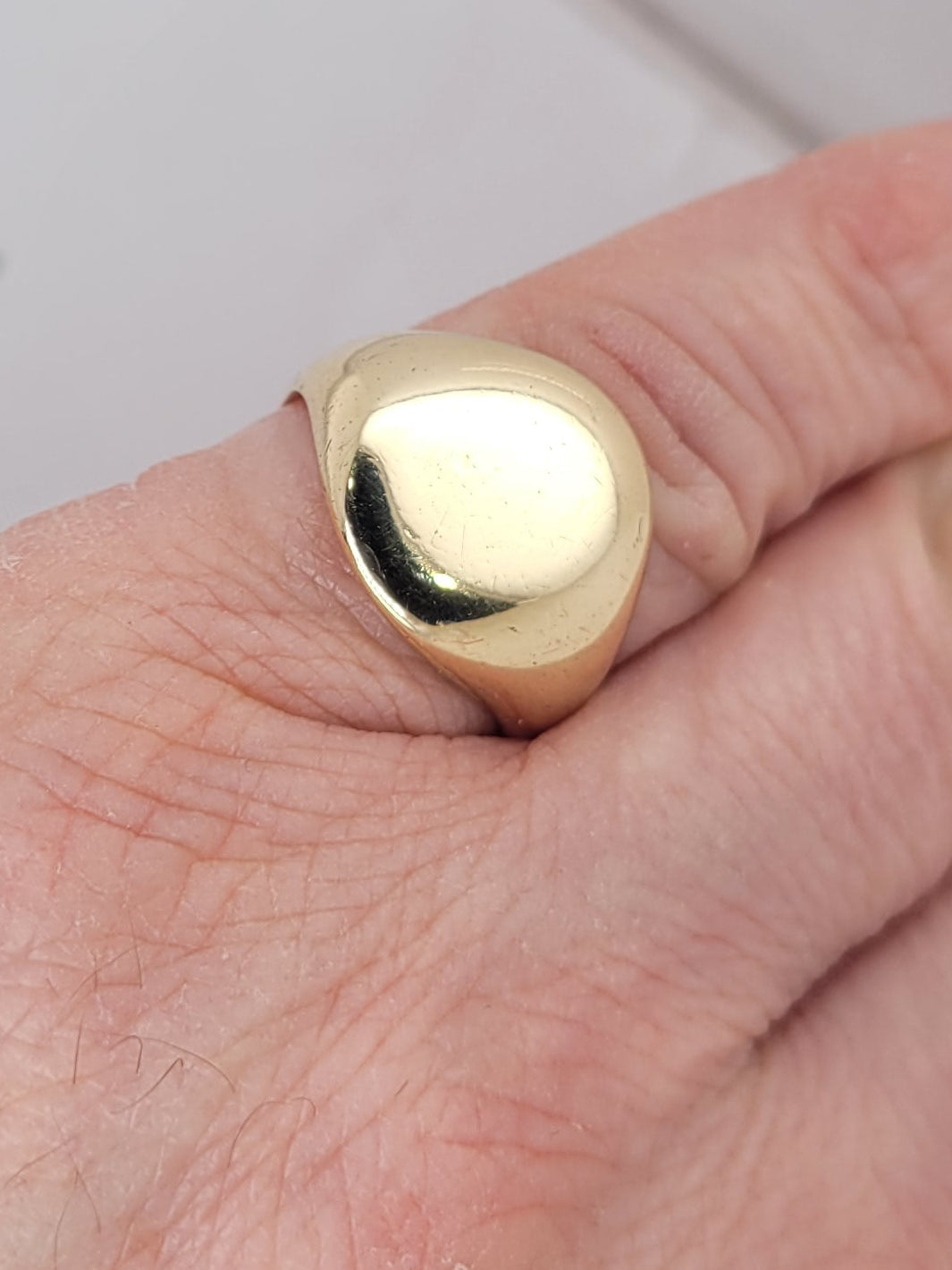 Old solid 9ct yellow gold signet ring sku 8684