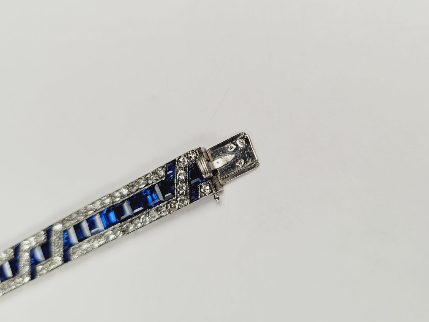 Fine Art deco sapphire and diamond bracelet Mellerio
SKU: 8221