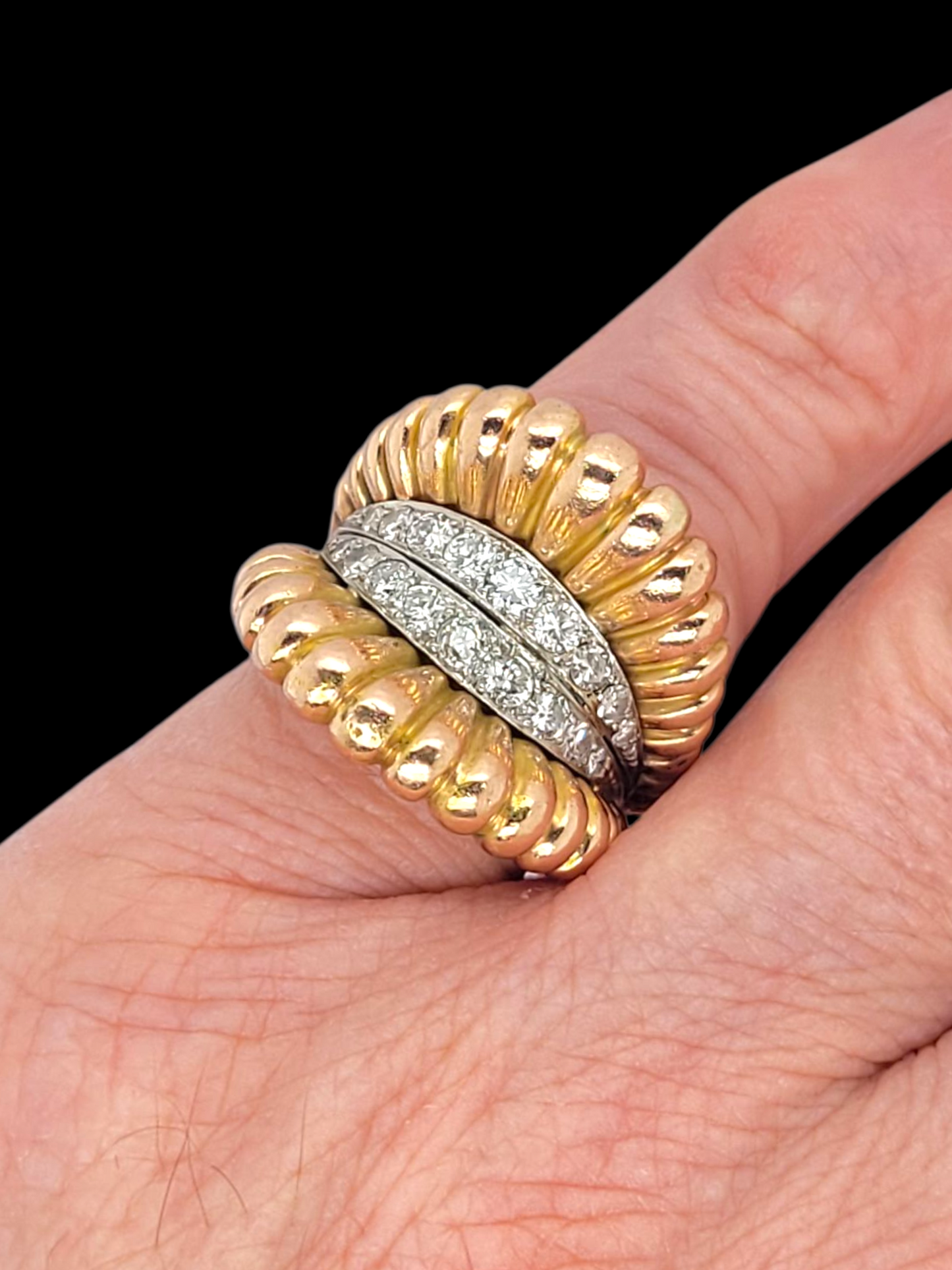1940's cool design led gold and diamond dress ring
SKU: 8152