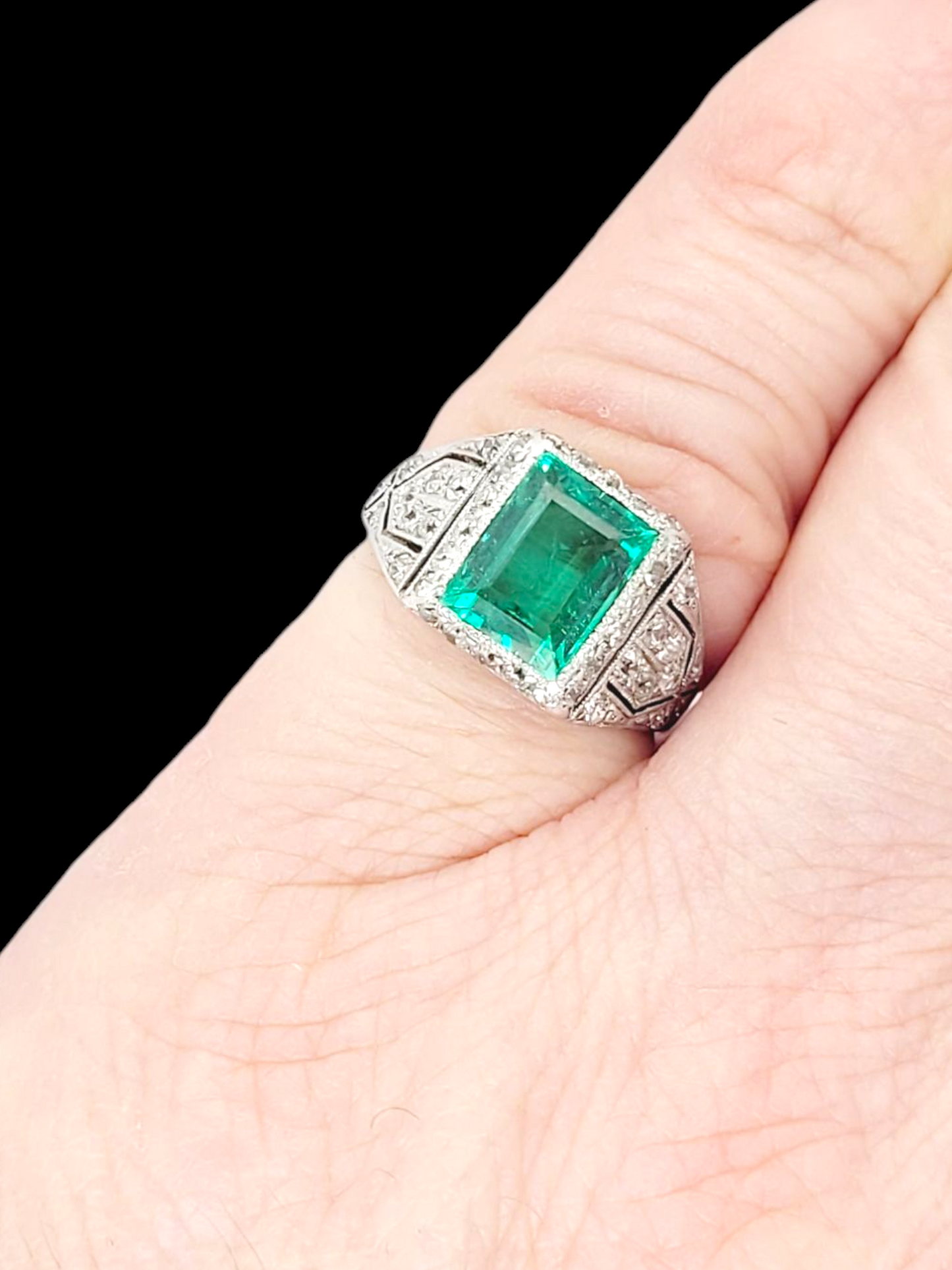 Edwardian emerald and diamond engagement ring
SKU: 7964