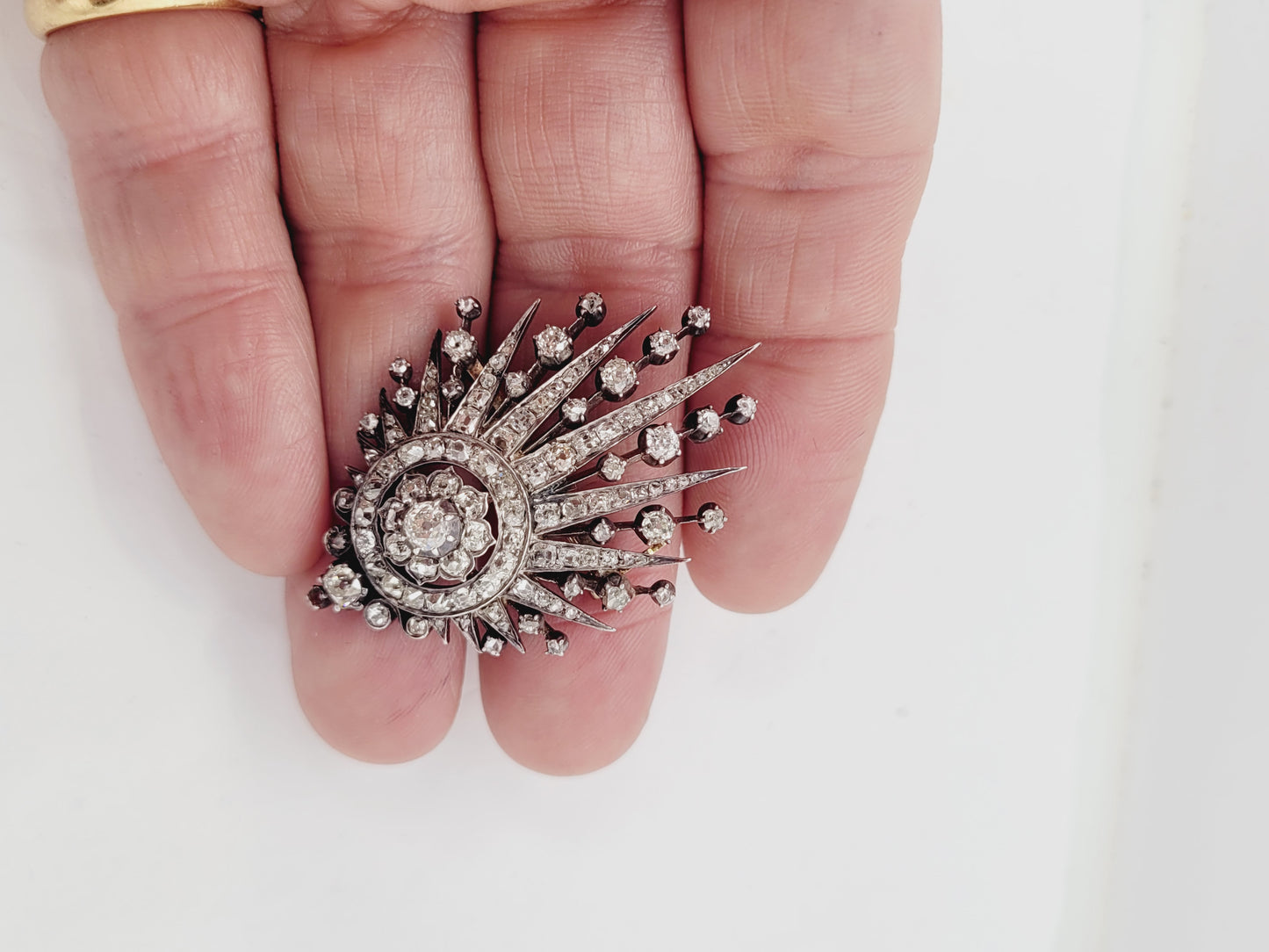 Antique diamond Comet starburst sku 8815