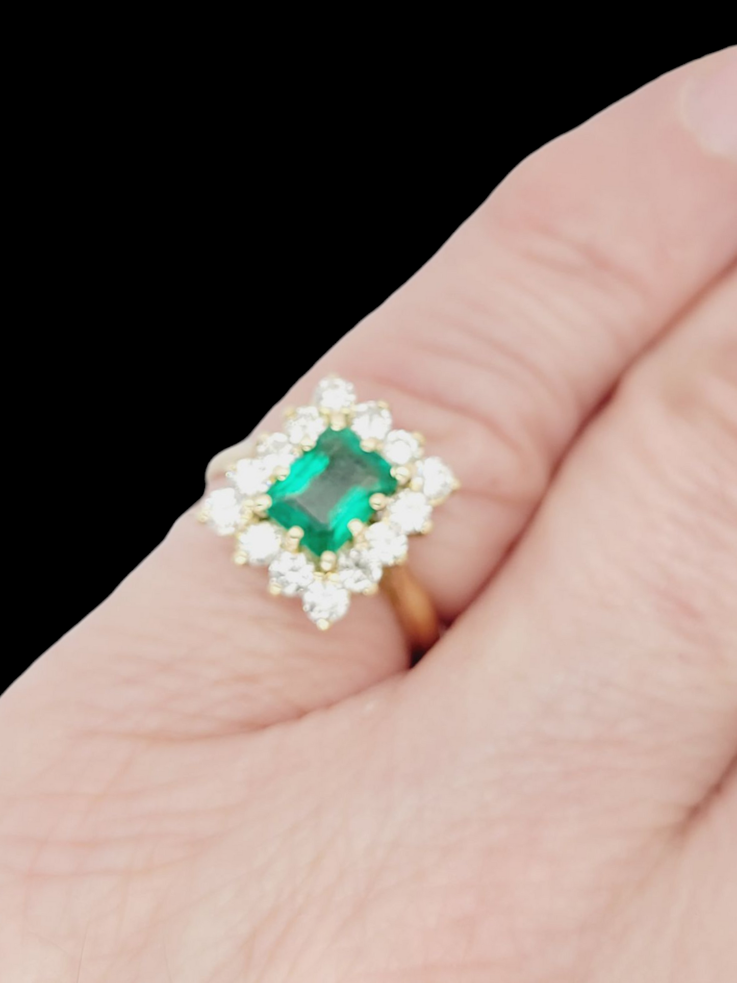 Emerald and diamond cluster engagement ring
SKU: 8139