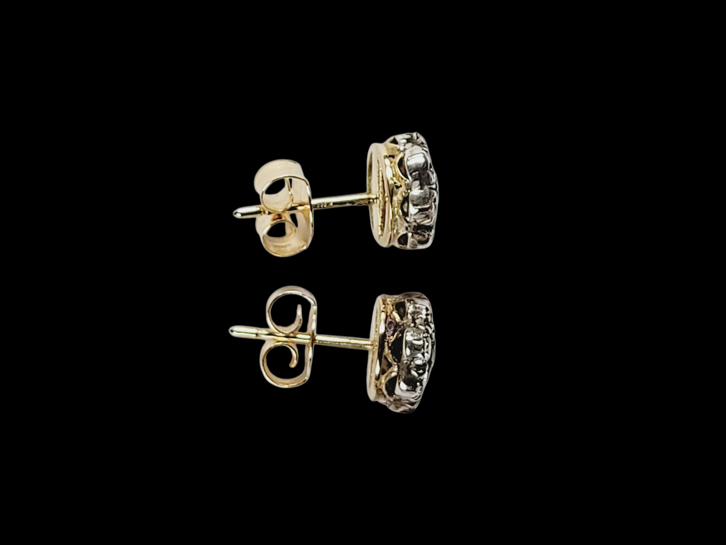 Petite sapphire and diamond cluster earrings
SKU: 8487