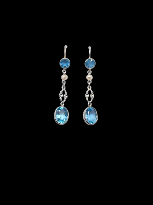Aquamarine and diamond drop earrings
SKU: 8365