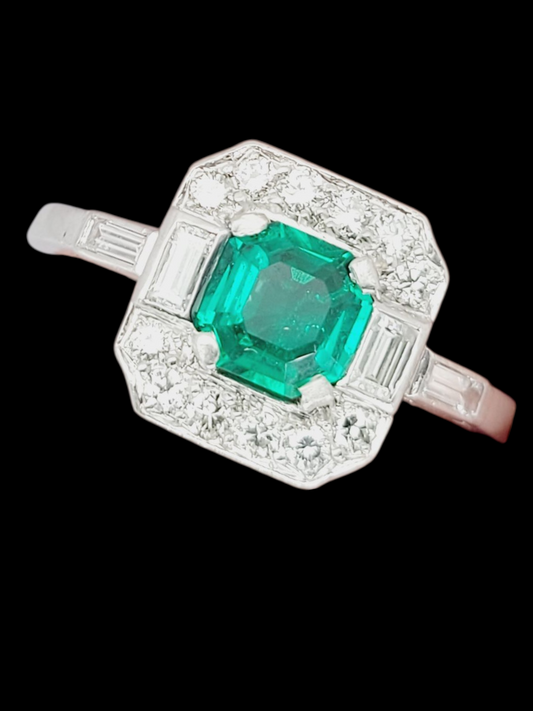 Gem emerald art deco engagement ring
SKU: 8373