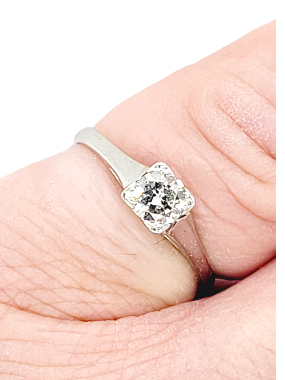 Art deco diamond solitaire engagement ring

SKU: 6704