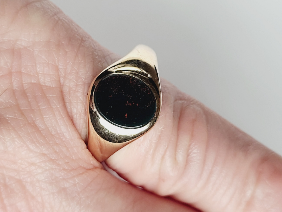 Oval bloodstone heavy 9ct gold signet ring sku 8445