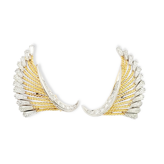 Pair of tapering baguette diamond ear clips

SKU: 6381