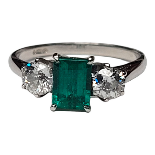 Emerald and diamond engagement ring

SKU: 6437