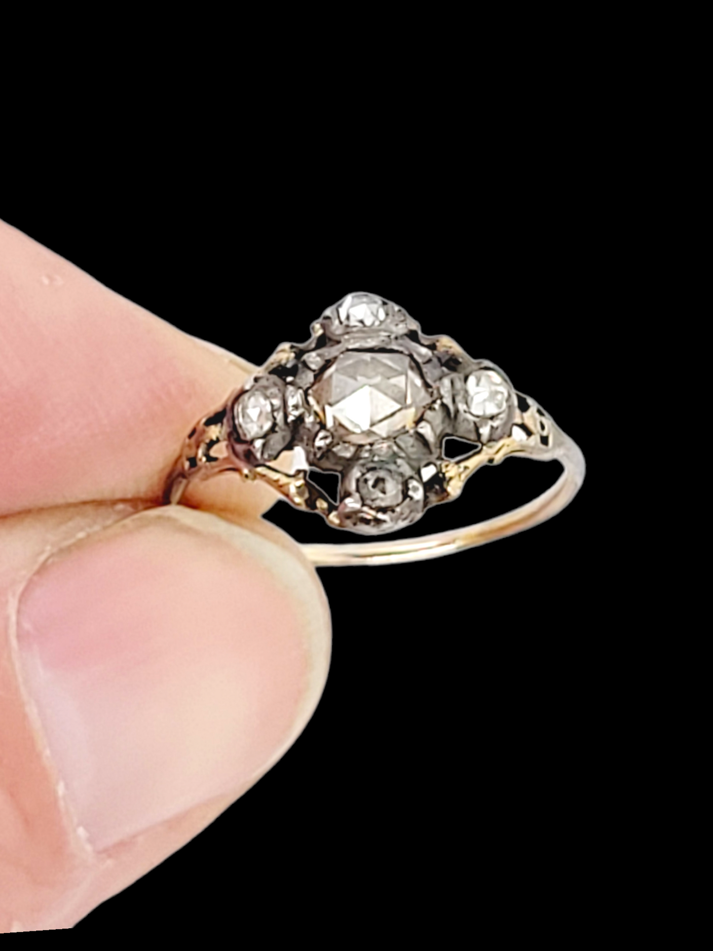 18th century rose diamond foiled ring

SKU: 6554