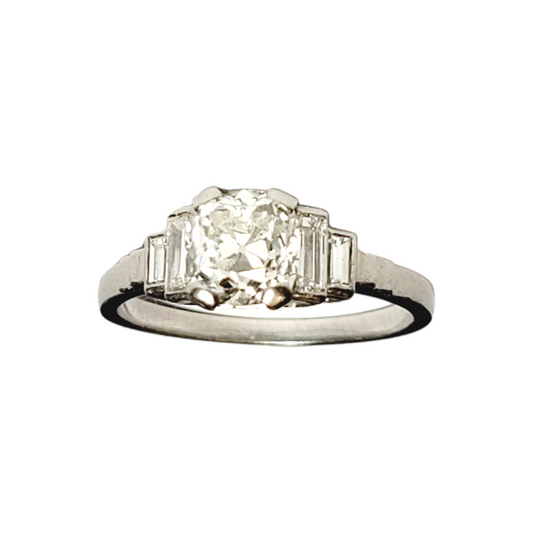 Art deco cushion cut diamond engagement ring

SKU: 6844