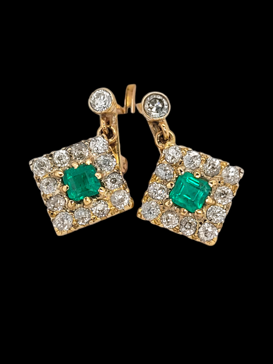Emerald and diamond earrings
SKU: 7074