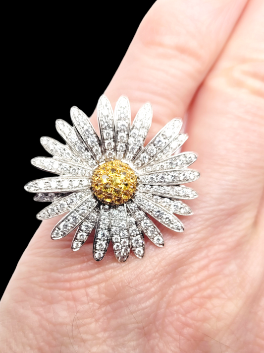 Modern daisy ring by Stenzhorn
SKU: 7145