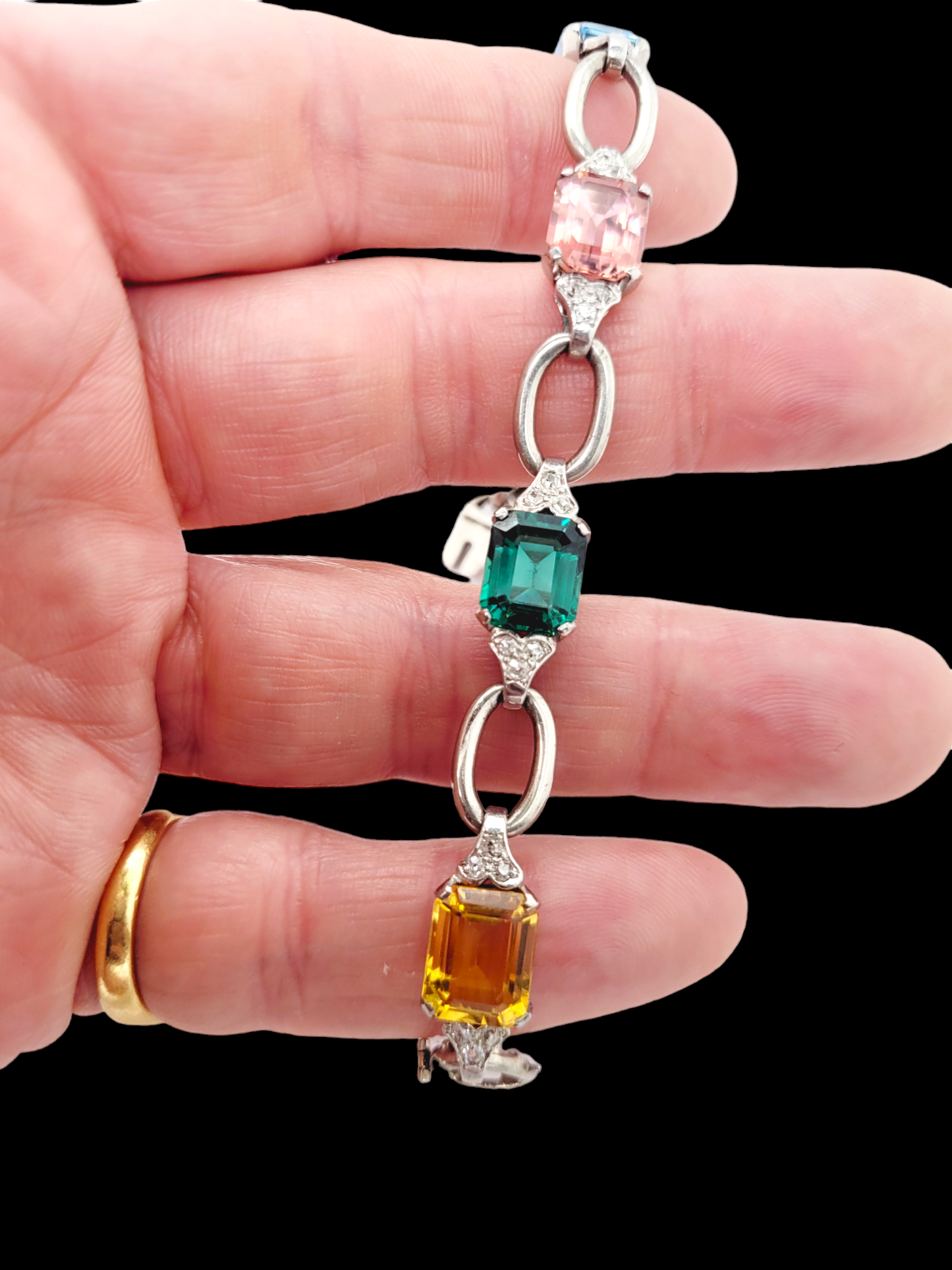 Harlequin gemset bracelet
SKU: 7207