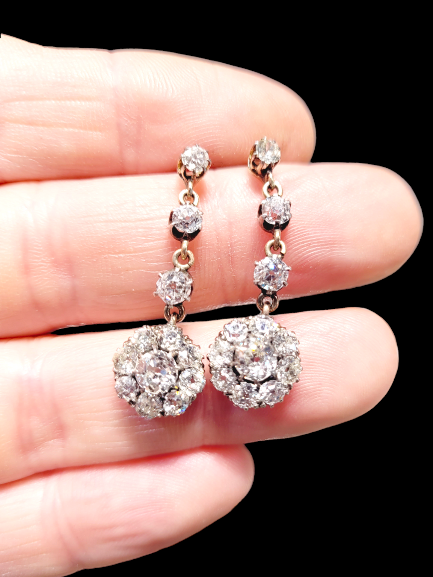 Old mine cut diamond cluster drop earrings
SKU: 7314