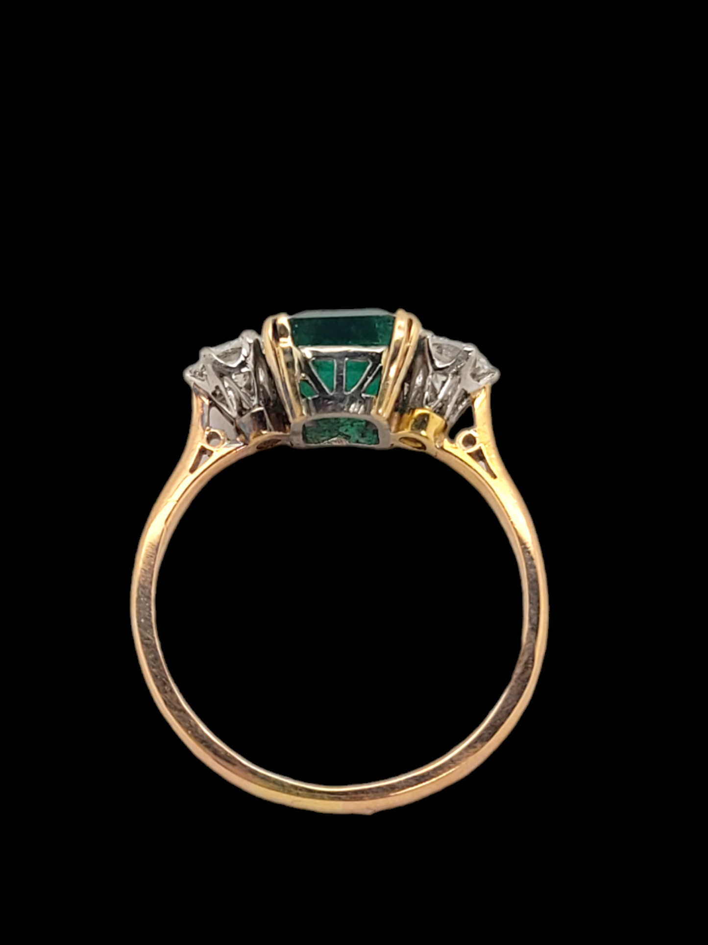 Emerald and diamond ring
SKU: 7339