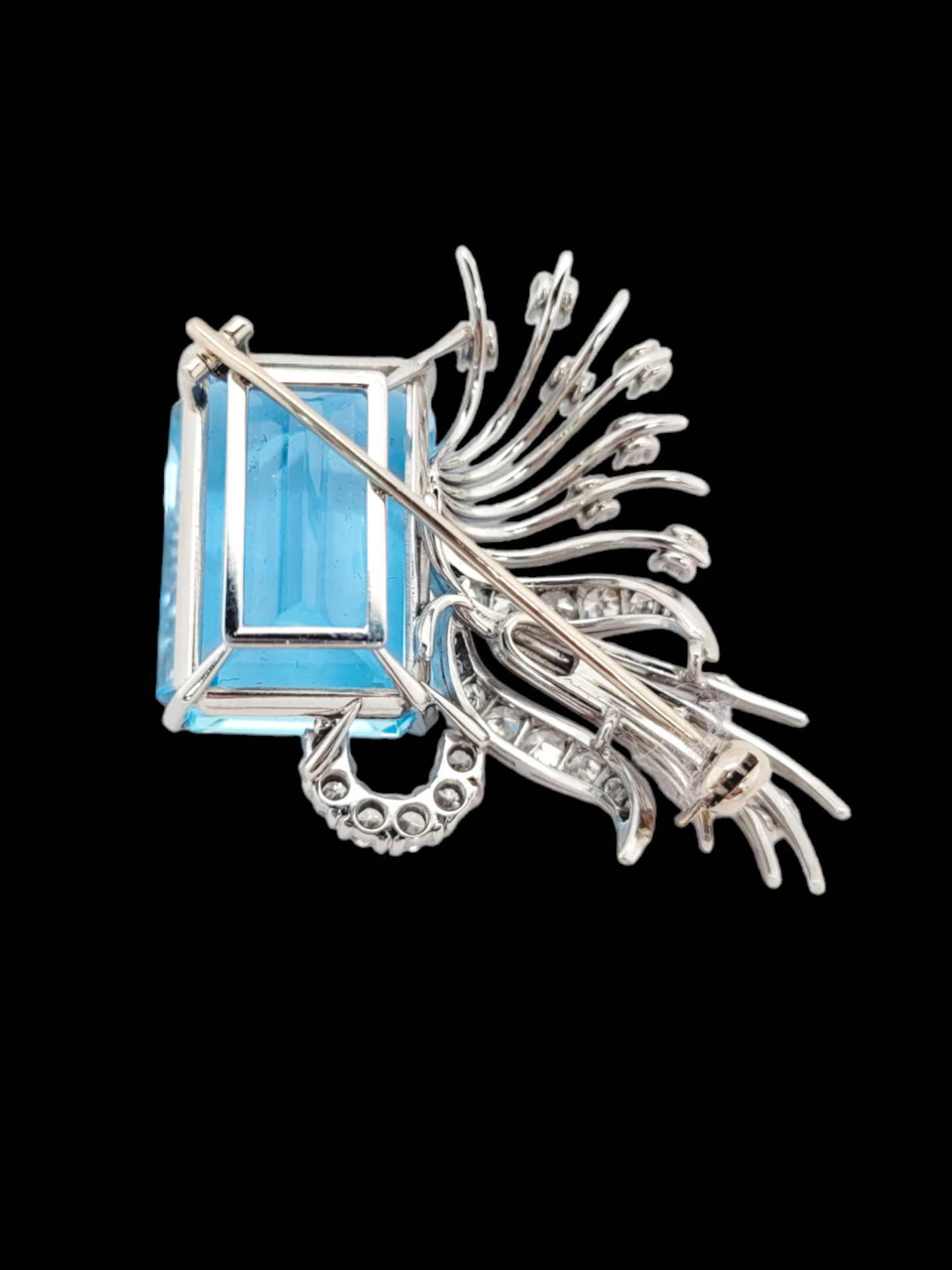 Fine Aquamarine and diamond vintage brooch
SKU: 7346