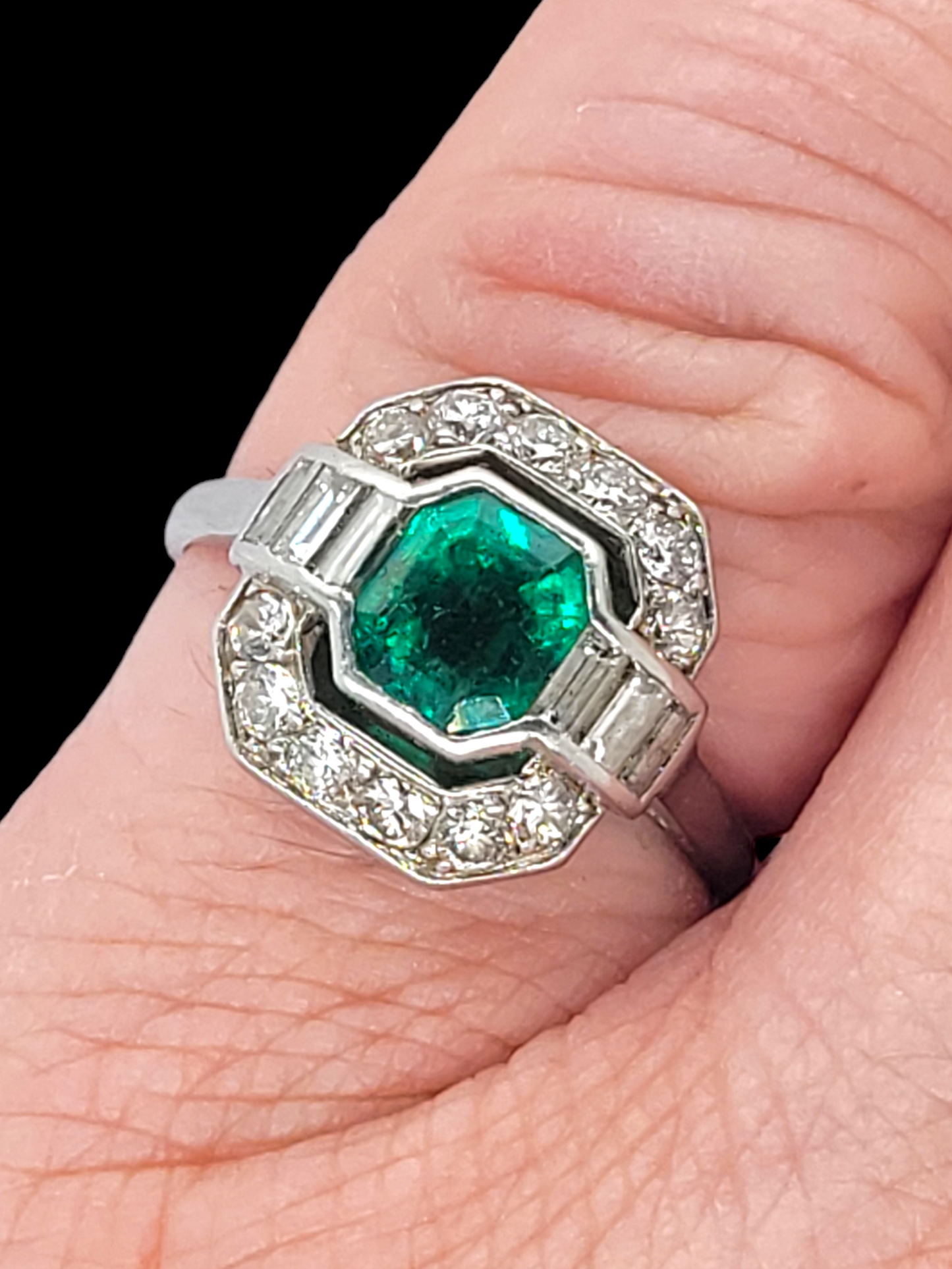 Art deco emerald and diamond engagement ring
SKU: 7394