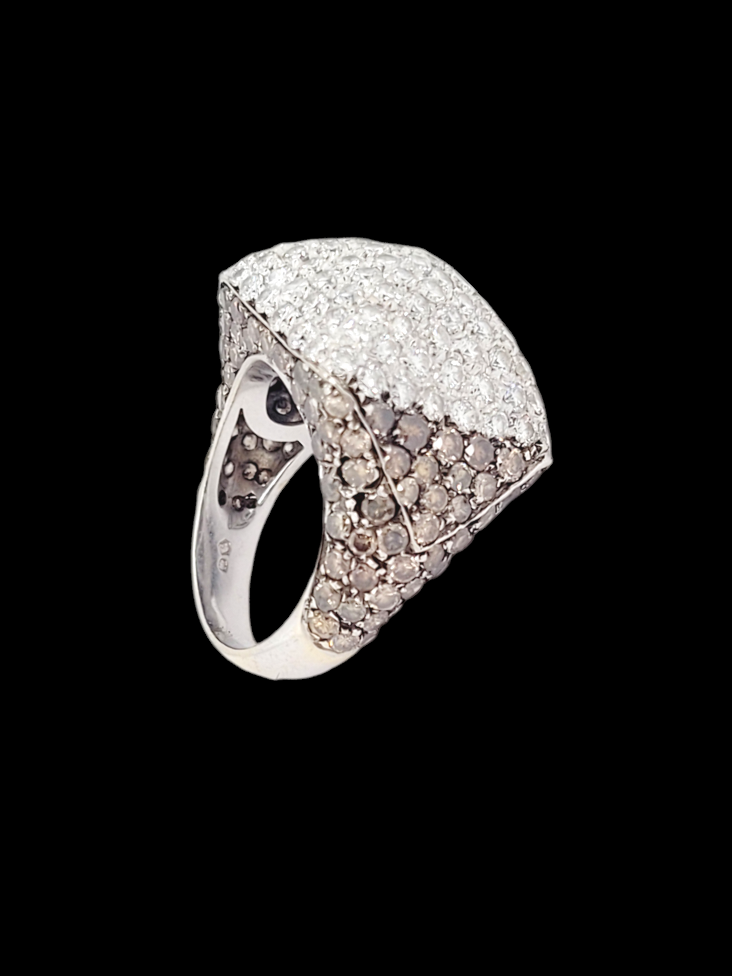 Modern pyramid diamond dress ring
SKU: 7675