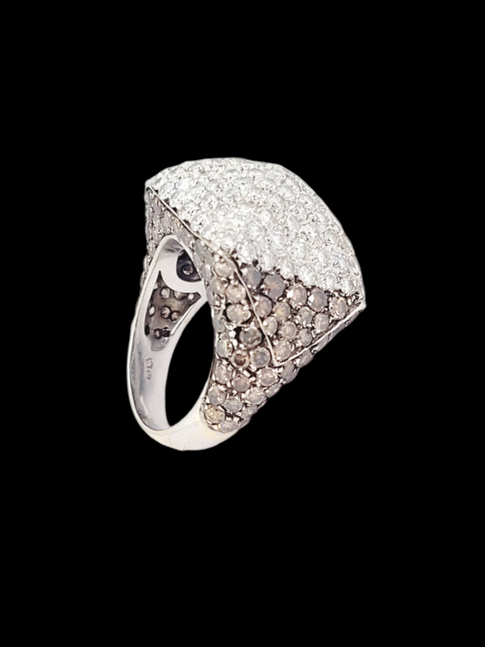 Modern pyramid diamond dress ring
SKU: 7675