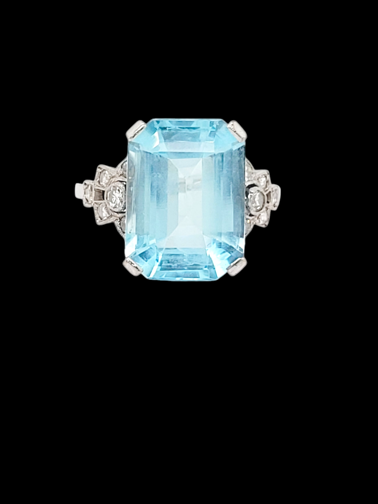 Art deco Aquamarine and diamond dress ring
SKU: 7707