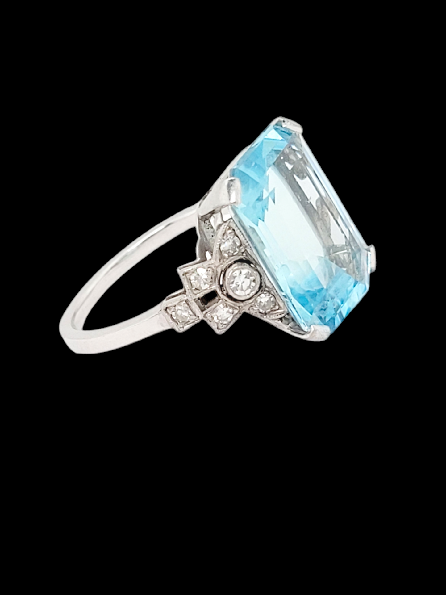 Art deco Aquamarine and diamond dress ring
SKU: 7707