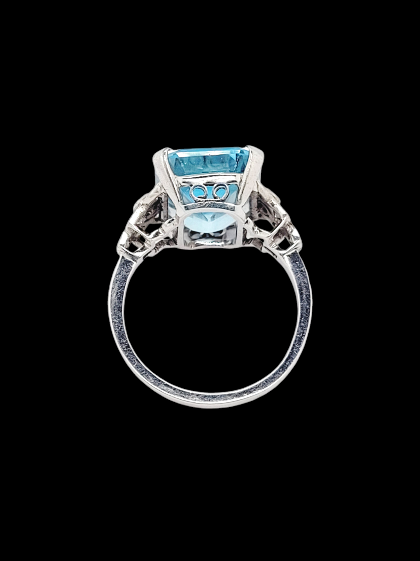 Art deco Aquamarine and diamond dress ring
SKU: 7707