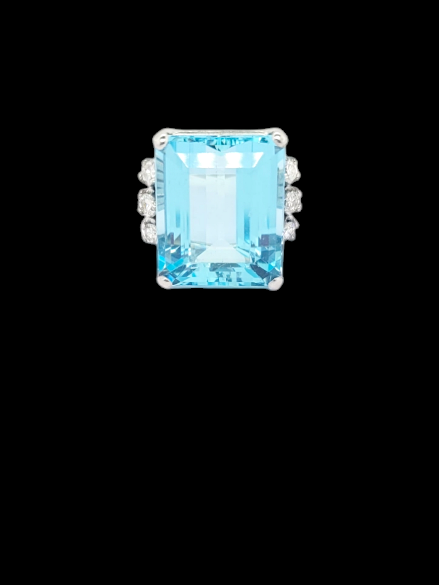 Art deco aquamarine and diamond dress ring
SKU: 7812