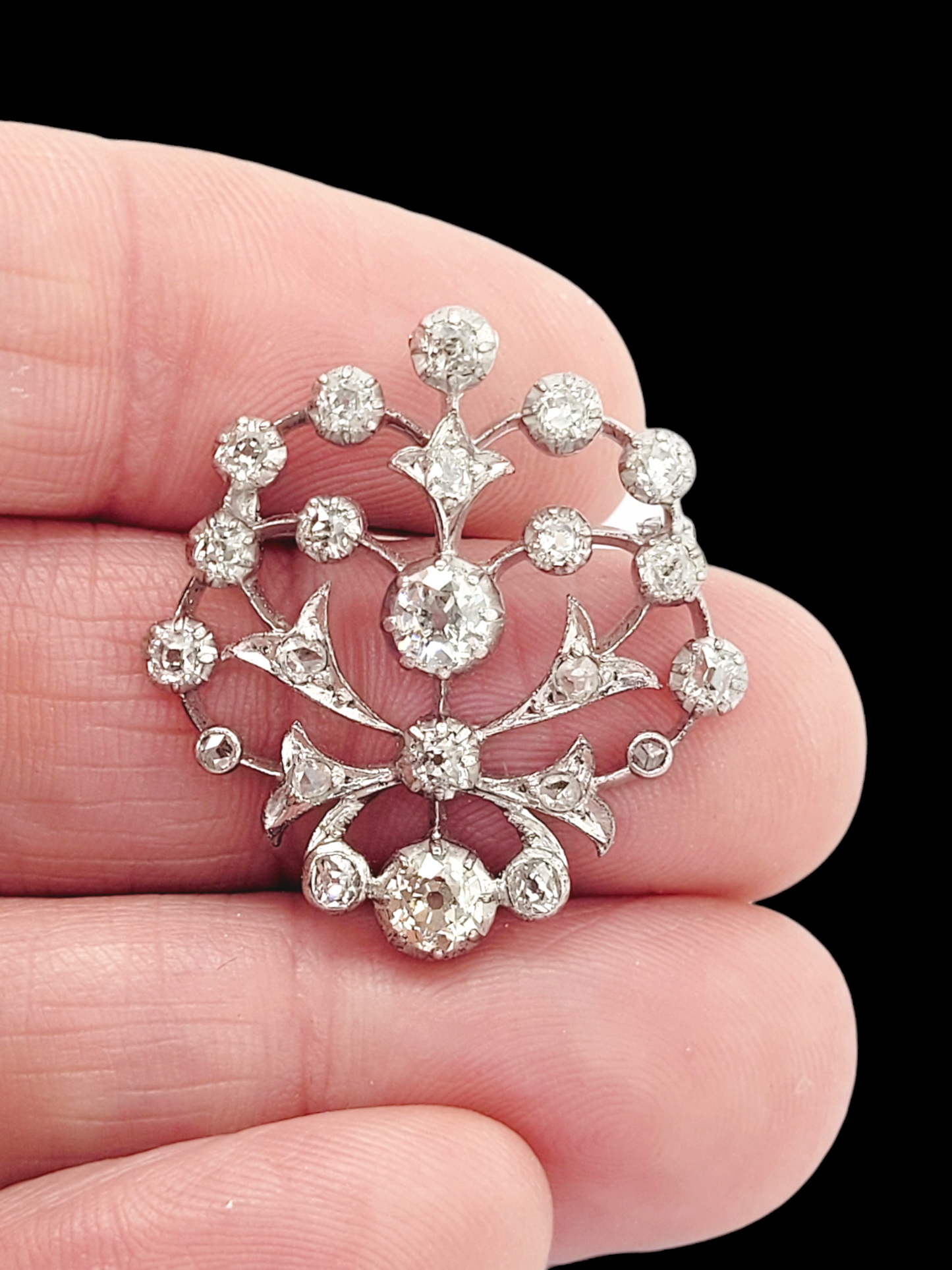 Antique old mine cut diamond heart pendant/brooch
SKU: 7936