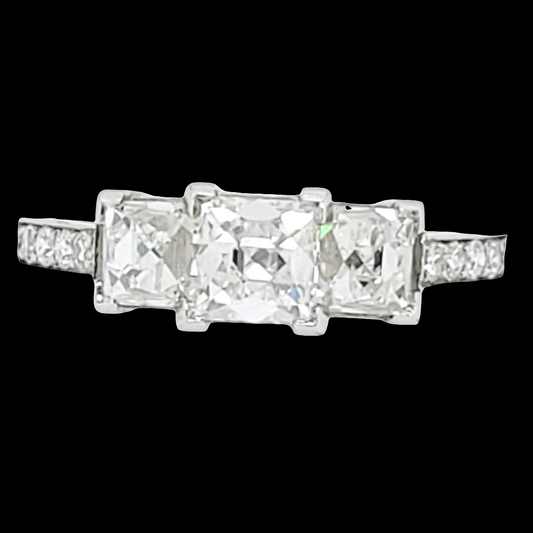 Trilogy French cut diamond engagement ring

SKU: 6668