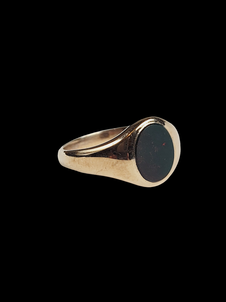 Oval bloodstone heavy 9ct gold signet ring sku 8445