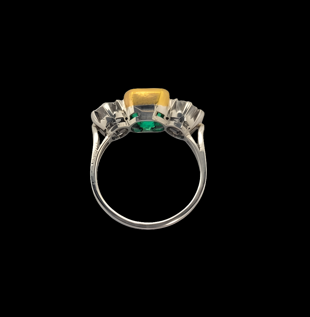 Emerald and diamond engagement ring
SKU: 8162